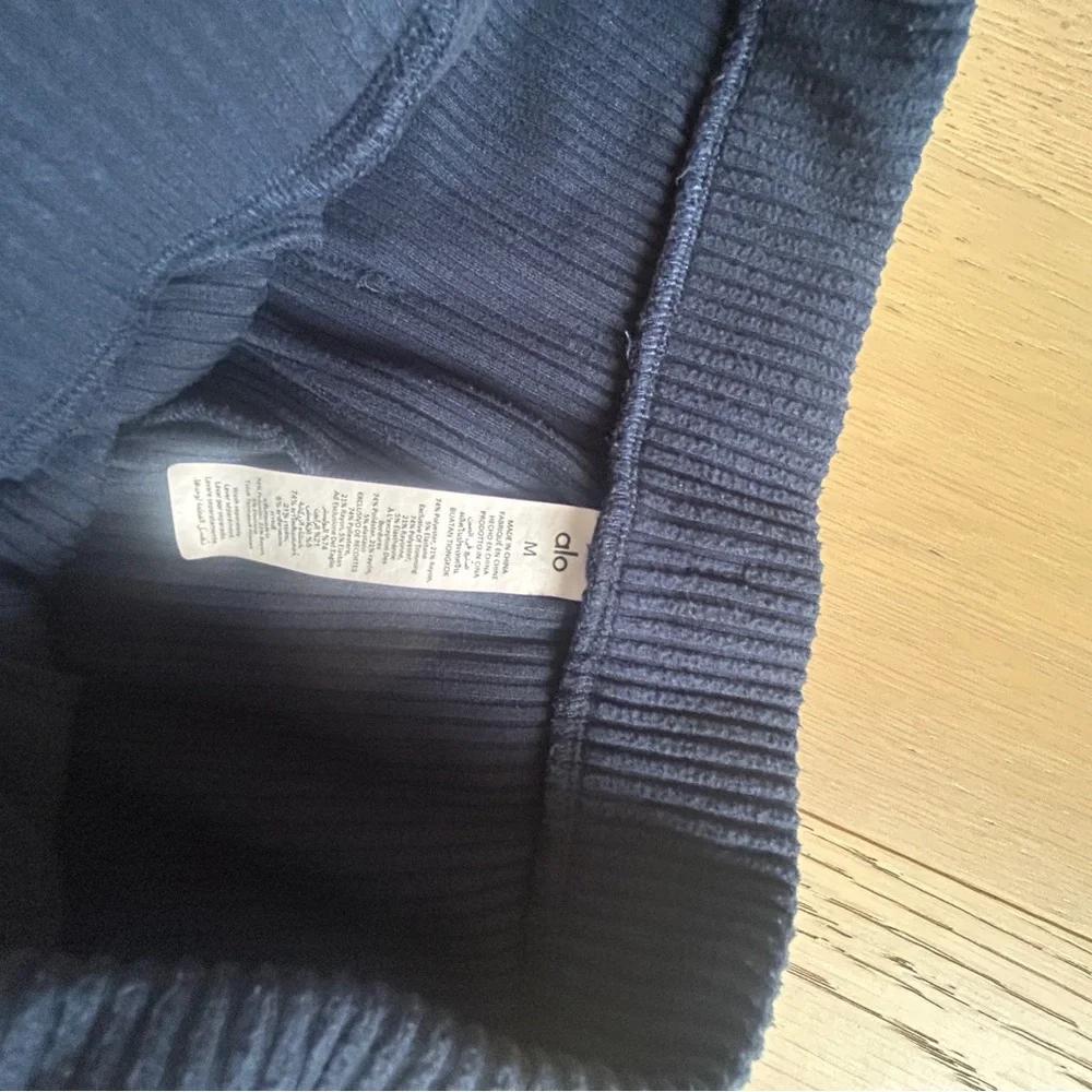 Alo Muse Deep Blue Ribbed Hoodie/Sweat Set - Picture 10 of 10